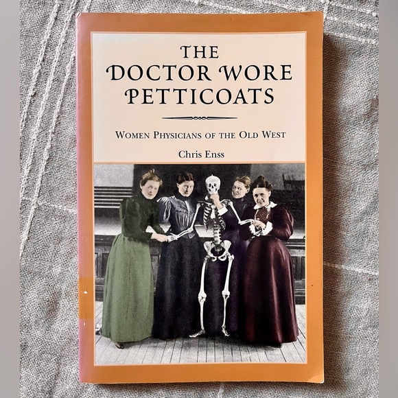 Feminist History Book Set with Original Art + Bookmark - Picture 2 of 9